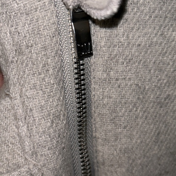 Steve Madden Light Gray Ruffle Trench Coat, Size 1X - Picture 12 of 14